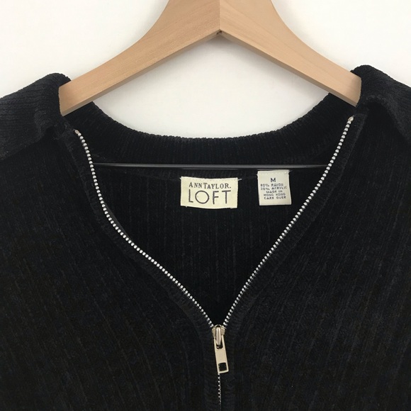 Ann Taylor LOFT cropped black zip up sweater 🖤 - Picture 2 of 3